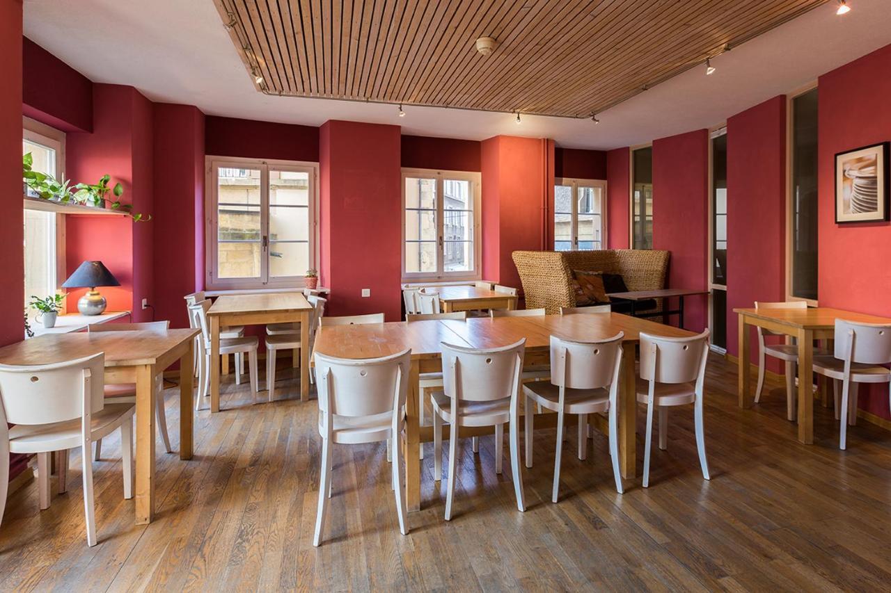 Le Cafe-Hotel De L'Aubier Neuchatel Bagian luar foto
